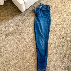 Mid rise old navy jeans